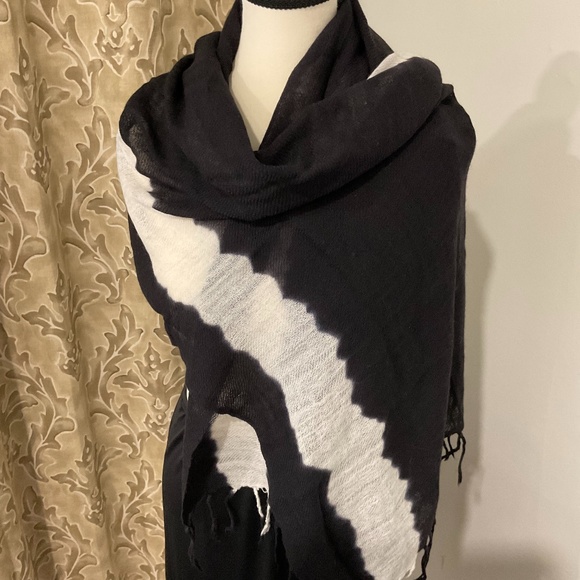 NWT YAYA Brand Scarf - Picture 1 of 4